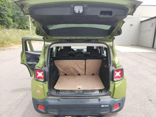 Jungle Green 2016 Jeep Renegade Latitude