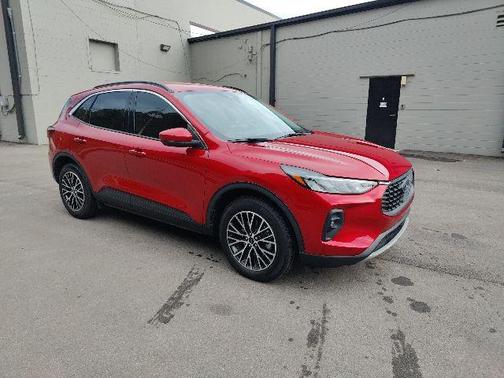 2023 Ford Escape PHEV SE