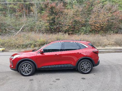 2023 Ford Escape PHEV SE