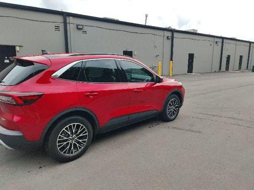 2023 Ford Escape PHEV SE