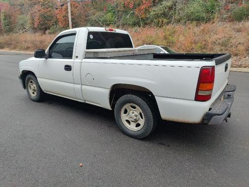 2001 Chevrolet Silverado 1500 Base