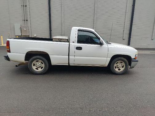 2001 Chevrolet Silverado 1500 Base