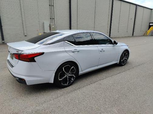 2023 Nissan Altima SR FWD