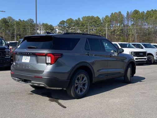 2026 Ford Explorer Active w/200A Pkg
