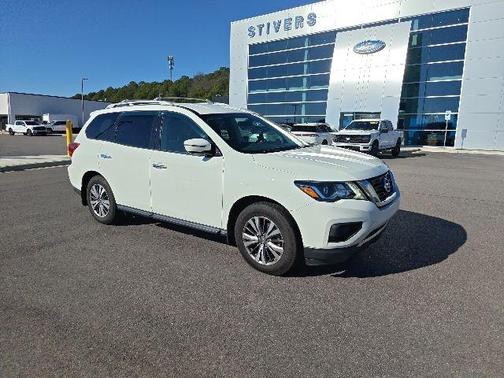 2019 Nissan Pathfinder S