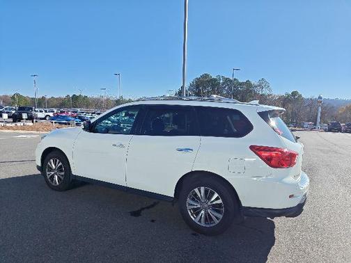2019 Nissan Pathfinder S