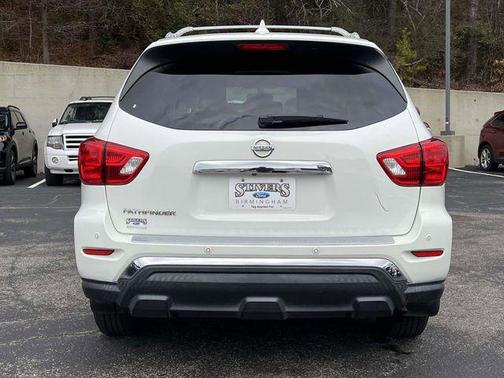 2019 Nissan Pathfinder S