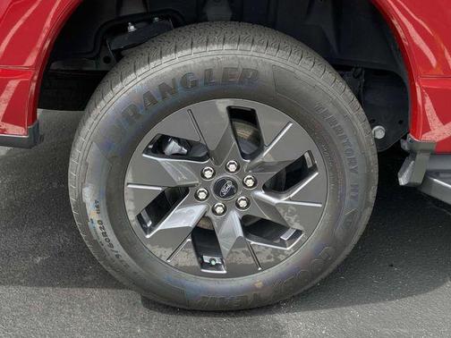 2024 Ford F-150 Lightning Flash