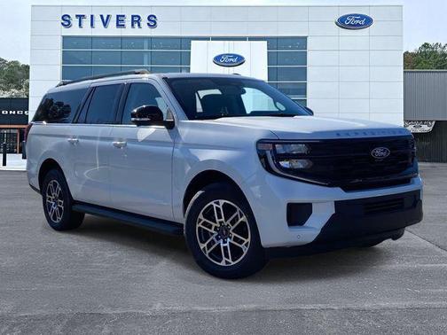 Star White Metallic Tri-Coat 2026 Ford Expedition Max Active 4x2