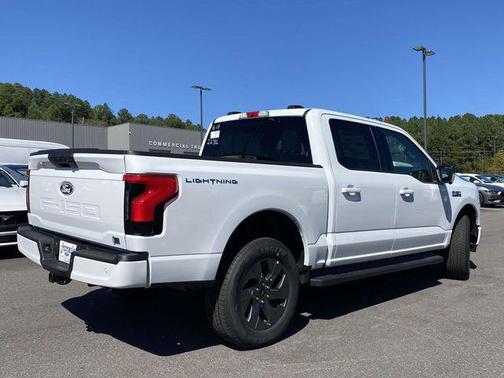 2025 Ford F-150 Lightning Flash