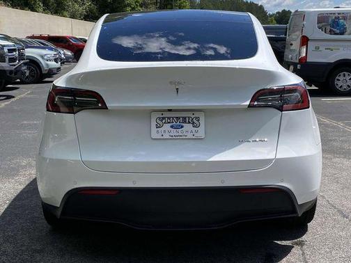 2022 Tesla Model Y Long Range Dual Motor All-Wheel Drive