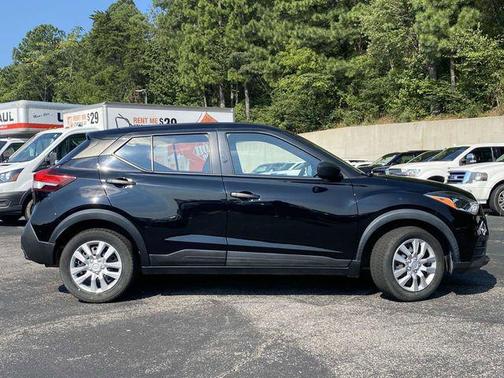 2020 Nissan Kicks S