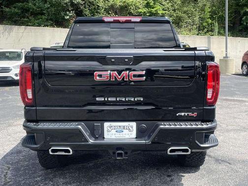 Onyx Black 2025 GMC Sierra 1500 AT4