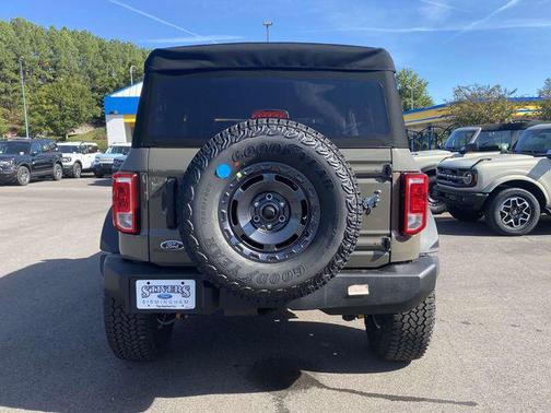 2025 Ford Bronco Base