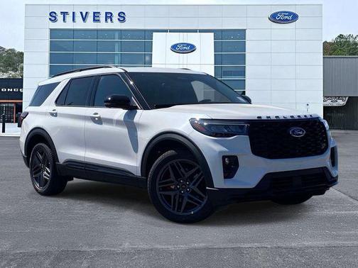 Star White Metallic Tri-Coat 2026 Ford Explorer ST