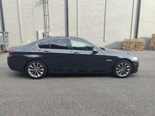 2016 BMW 528 528i