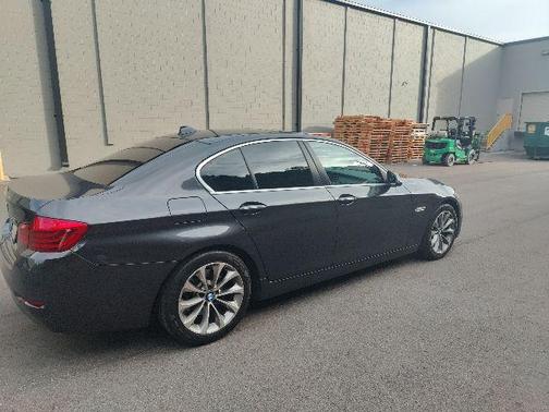 2016 BMW 528 528i