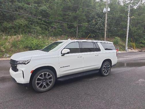 Summit White 2023 Chevrolet Suburban RST