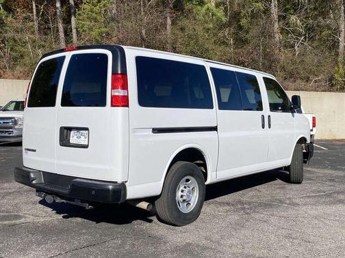 2022 Chevrolet Express 3500 RWD 3500 Regular Wheelbase LS