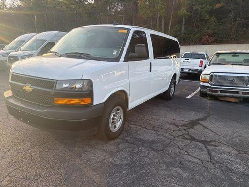 2022 Chevrolet Express 3500 RWD 3500 Regular Wheelbase LS