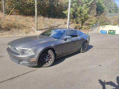 2014 Ford Mustang V6