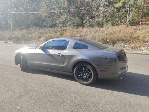 2014 Ford Mustang V6