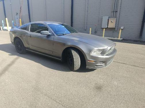 2014 Ford Mustang V6