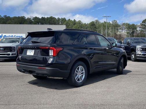 Agate Black Metallic 2026 Ford Explorer Active