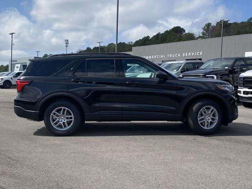 Agate Black Metallic 2026 Ford Explorer Active