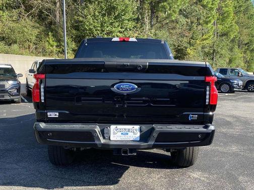 2022 Ford F-150 Lightning XLT