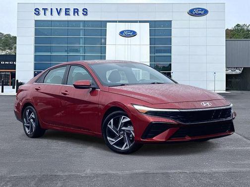 2025 Hyundai ELANTRA SEL