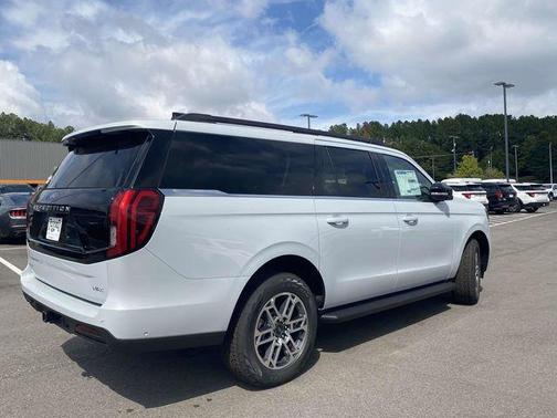 2025 Ford Expedition Max Active 4x4
