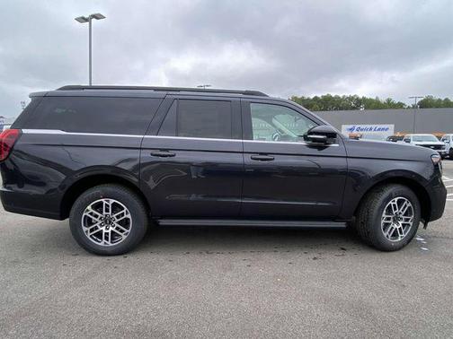 2025 Ford Expedition Max Active 4x2