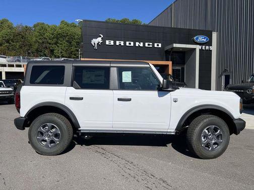 Oxford White 2026 Ford Bronco Big Bend