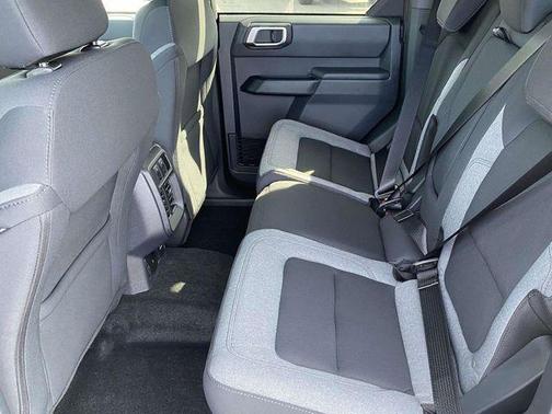 Oxford White 2026 Ford Bronco Big Bend