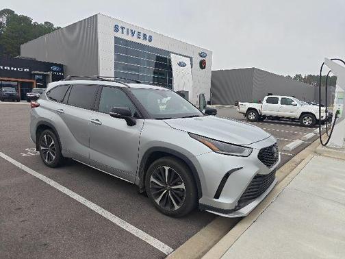 2022 Toyota Highlander XSE
