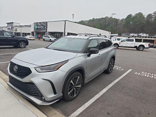 2022 Toyota Highlander XSE
