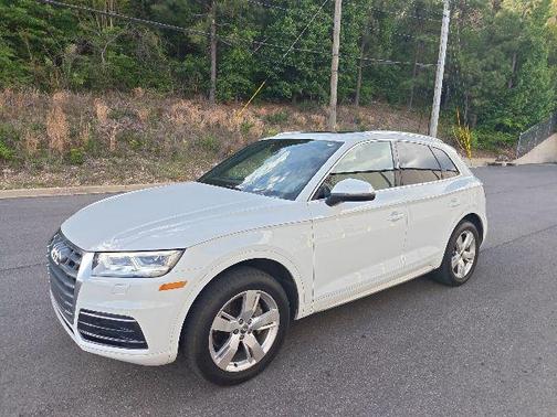 Glacier White Metallic 2019 Audi Q5 2.0T Premium Plus