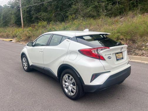 2020 Toyota C-HR LE