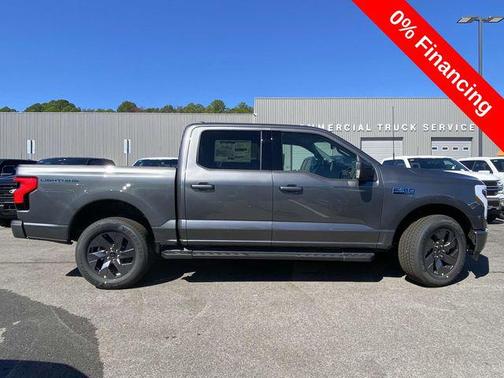 2025 Ford F-150 Lightning Flash