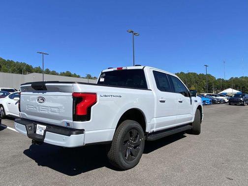 2025 Ford F-150 Lightning Flash