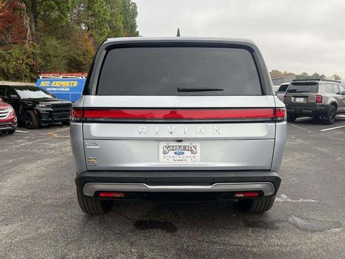 2023 Rivian R1S Adventure