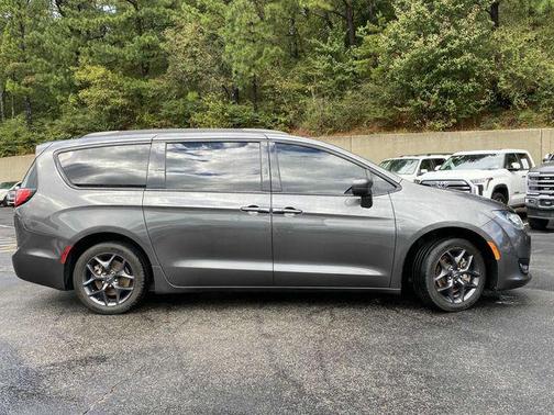 2018 Chrysler Pacifica Touring-L