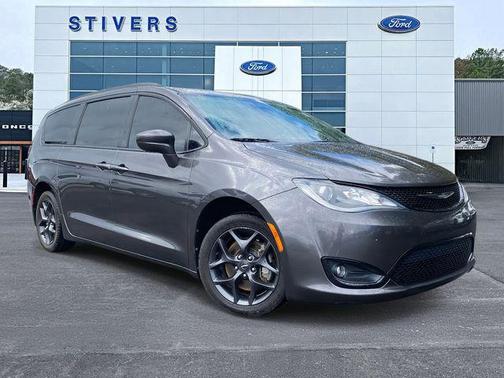 2018 Chrysler Pacifica Touring-L