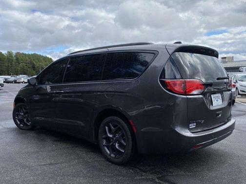 2018 Chrysler Pacifica Touring-L