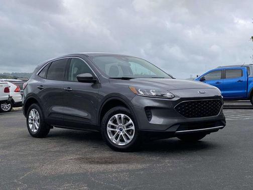 Carbonized Gray Metallic 2021 Ford Escape SE