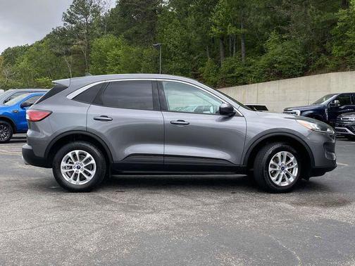Carbonized Gray Metallic 2021 Ford Escape SE