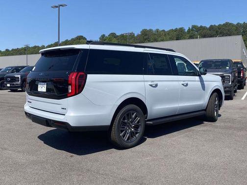 Space Silver Metallic 2026 Ford Expedition Max Platinum