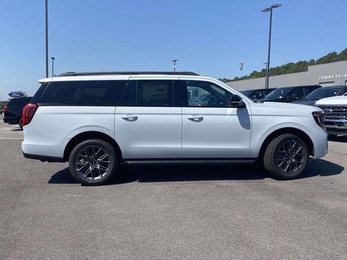 Space Silver Metallic 2026 Ford Expedition Max Platinum