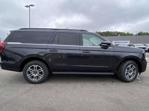 2025 Ford Expedition Max Active 4x2